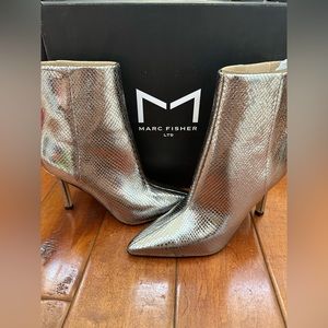 NEW in box - Marc Fisher Kendry 2 in Pewter, size 7